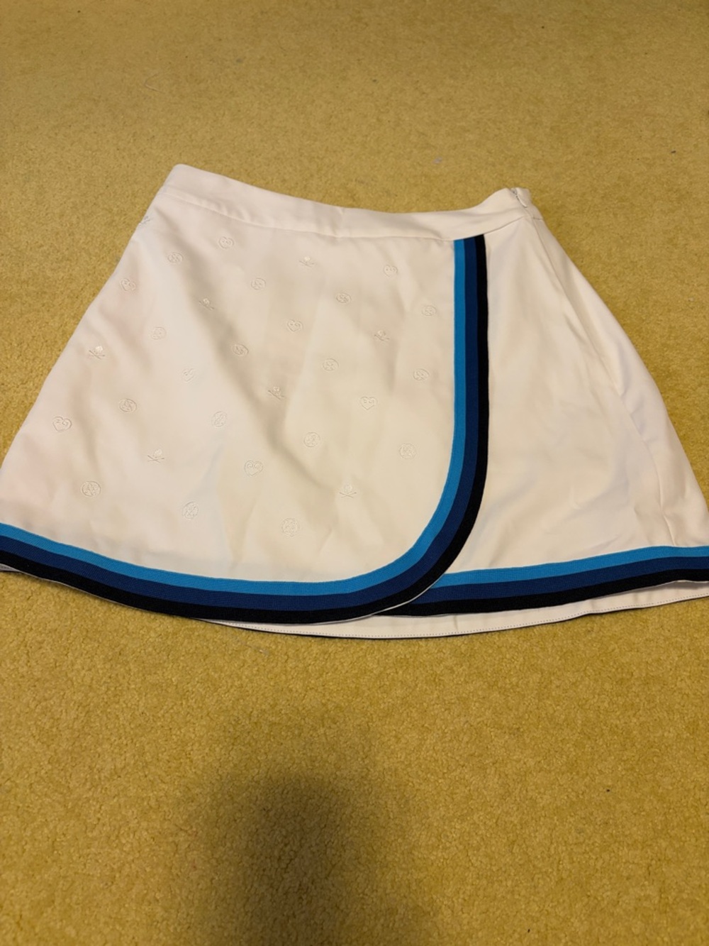 G/FORE White Skirt with Navy and Sky Blue Stripe Trim